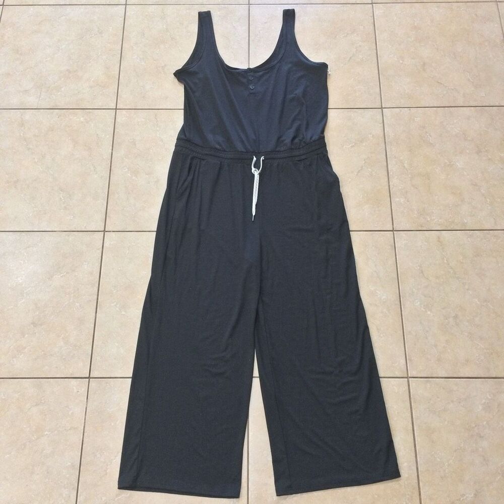 NWT Vuori falls jumpsuit xl black